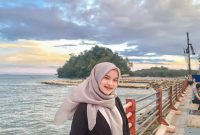 wanita berilmu tdk dilihat dr seberapa mahal pakaiannya